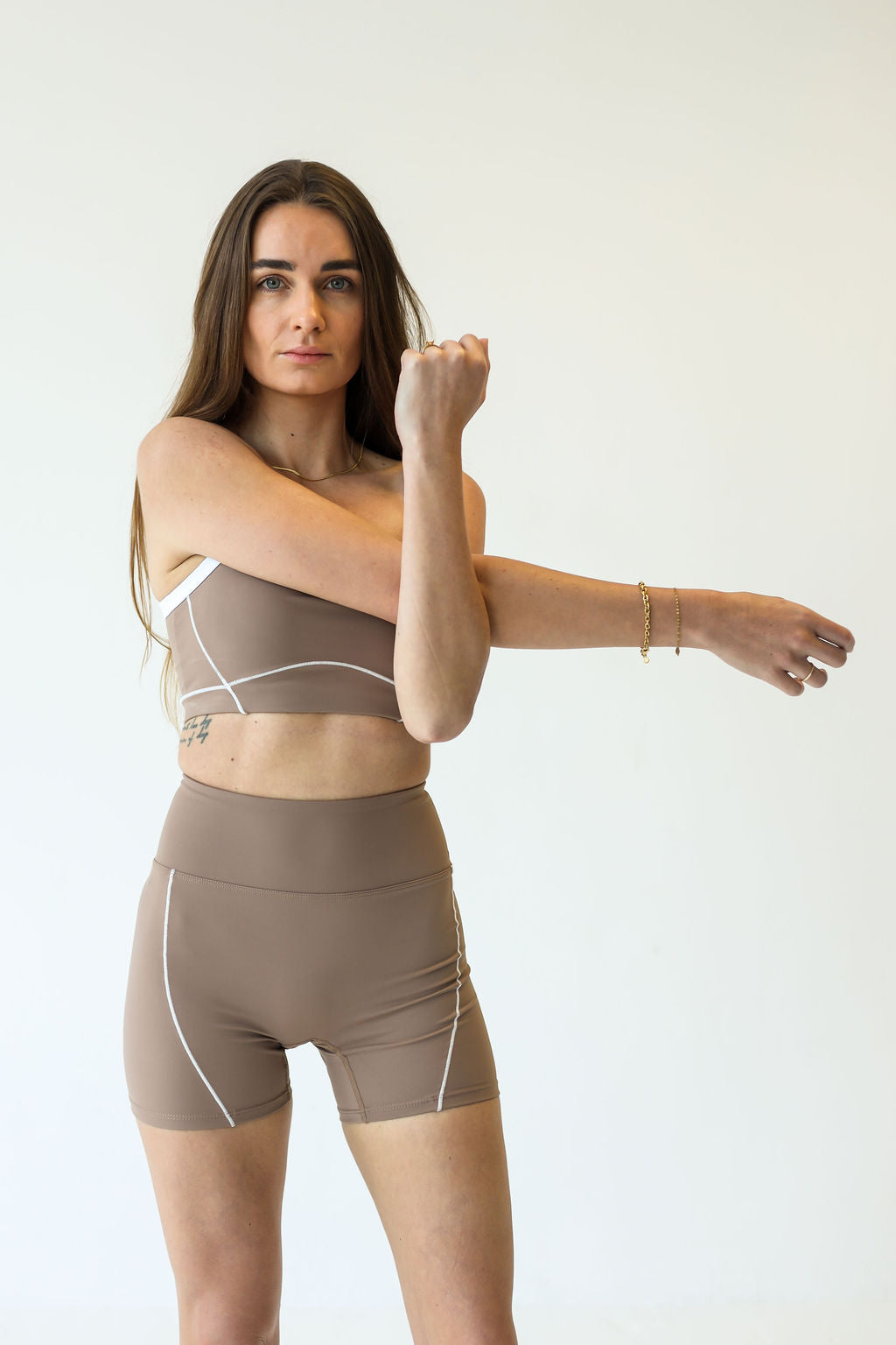Move Shorts | Dessert Taupe