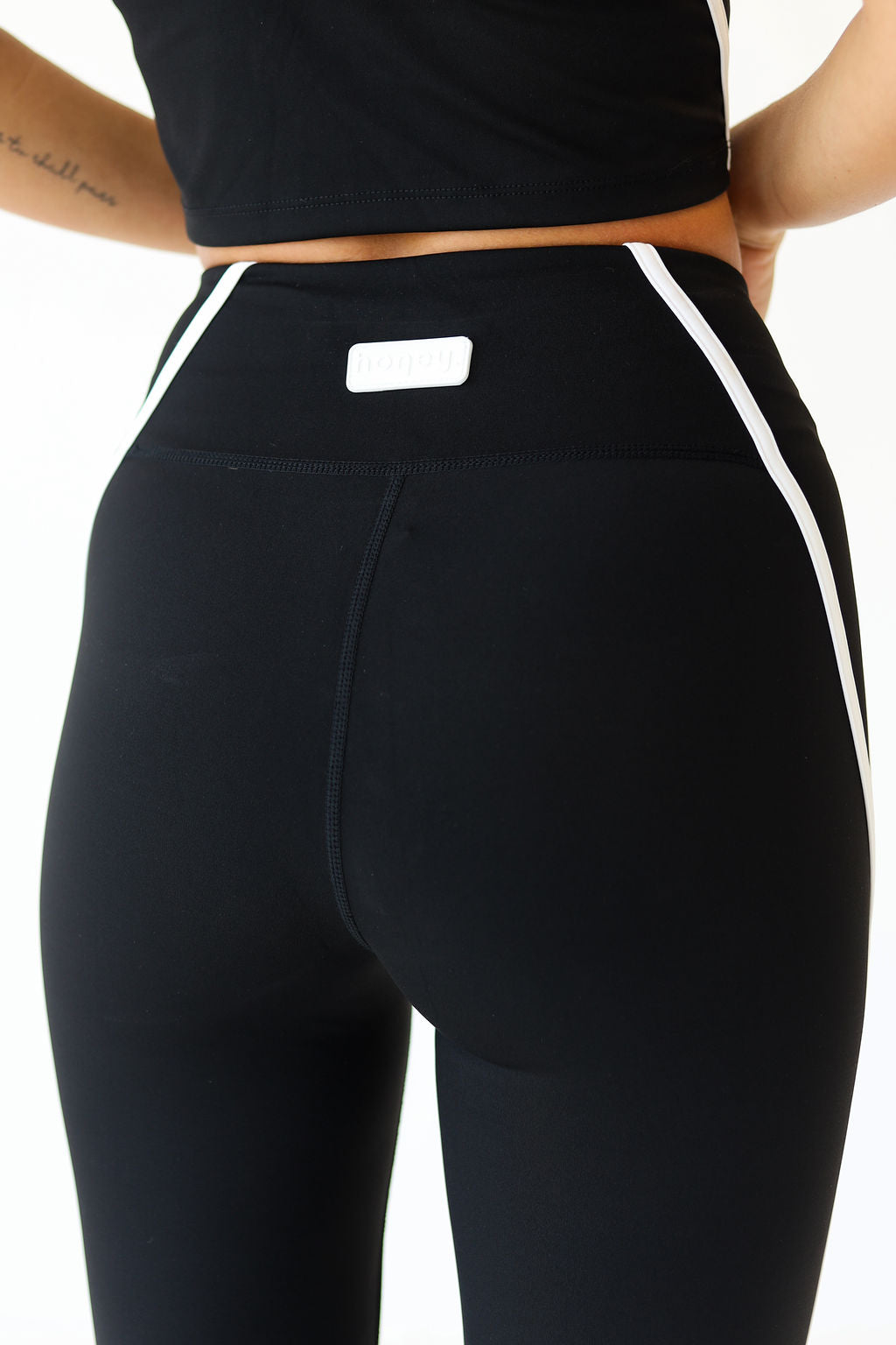 Muse Leggings | Black Pulse