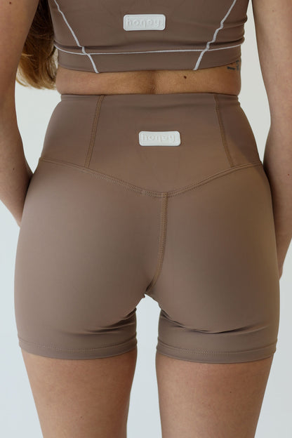 Move Shorts | Dessert Taupe
